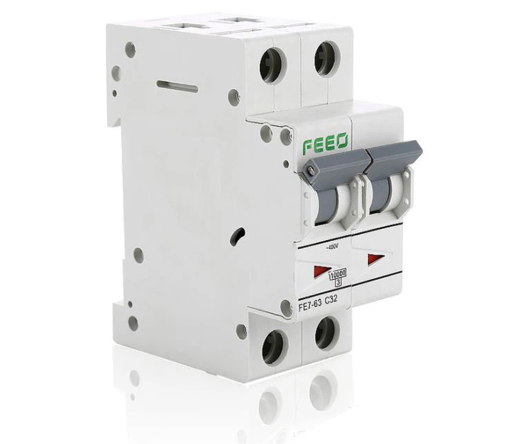 Découvrez les disjoncteurs AC 63 Amp et 40 Amp double de Sol-Air Tech, spécialiste en énergie renouvelable et vente de matériel électrique à Québec.